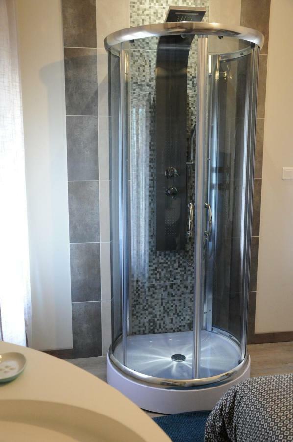 Le Nid De Sigogne Bed & Breakfast Dış mekan fotoğraf