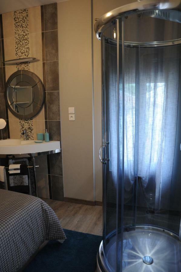 Le Nid De Sigogne Bed & Breakfast Dış mekan fotoğraf
